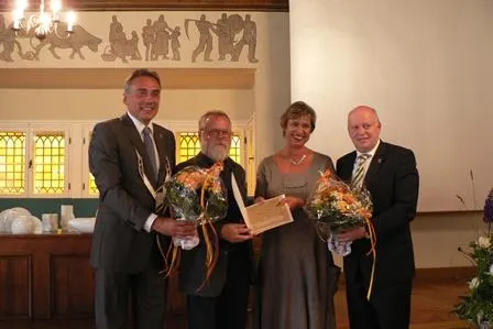 Bild: Wernigerode verleiht der kleinsten Porzellanmanufaktur Europas den Kunstpreis 2011