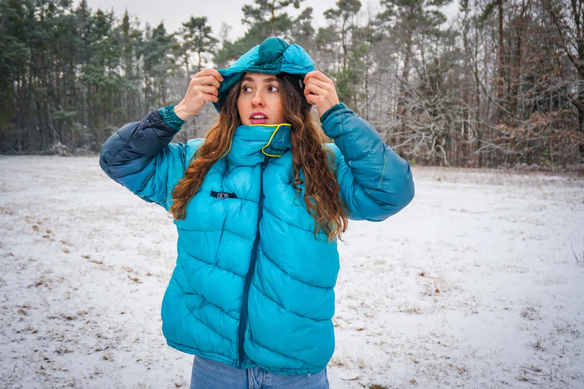 TikTokerin @lauraxlora mit Daunendacke aus Campingdecke DÄCKE von HÄNG