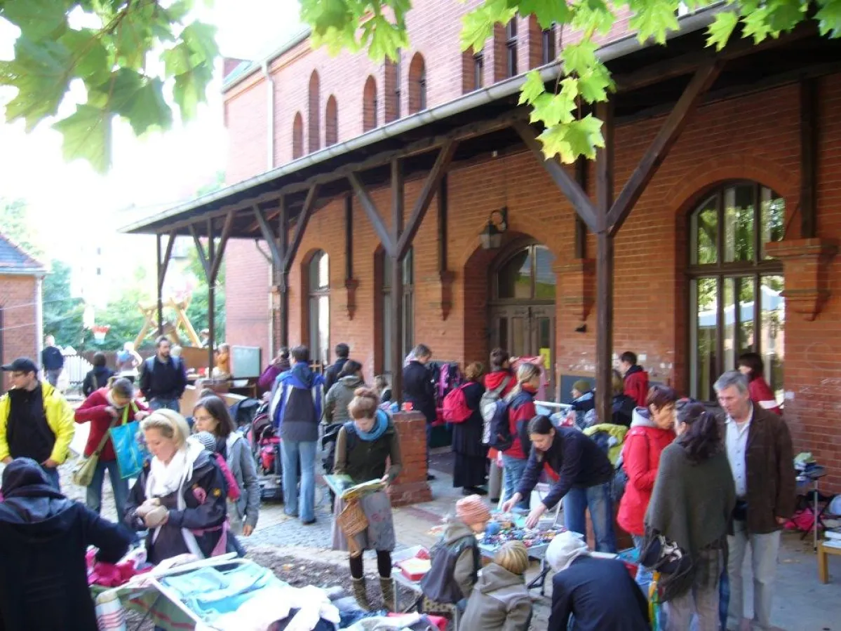 Flohmarkt für gebrauchte Kindersachen