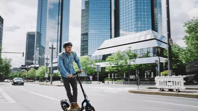 Bild: Helmpflicht für E-Scooter Fahrer in Portugal und Kroatien