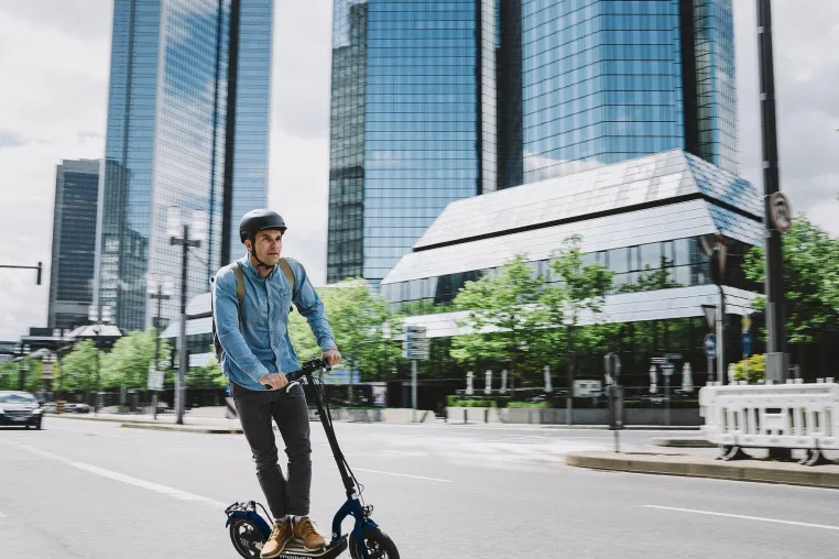 Bild: Helmpflicht für E-Scooter Fahrer in Portugal und Kroatien
