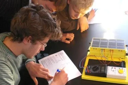 Bild: Schüler-Mitmach-Aktionen zum Thema Erneuerbare Energien wirkten wie Magnet