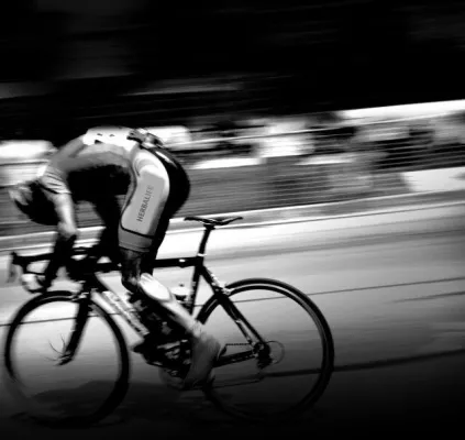 Bild: HERBALIFE offizieller Co-Sponsor der TOUR Transalp 2013