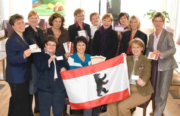 Bild: Unternehmerinnen dinieren für den Erfolg: „1. Berliner Networking-Dinner“ am 26. März 2009