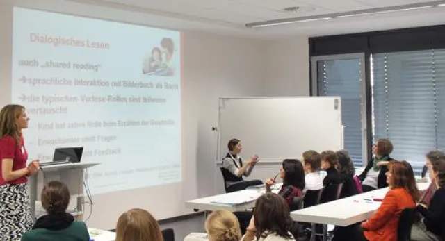 Bild: Ein Bilderbuch, viele Worte - 17. Praxistag für Logopädie an der Hochschule Fresenius