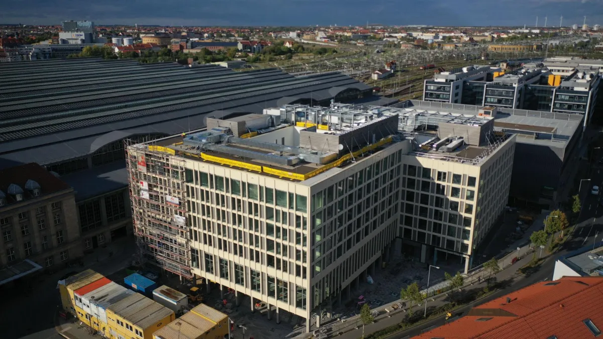 Gerüstfall beim Hotel-Großprojekt am Leipziger Hauptbahnhof (S&G Development GmbH/ Stephan Dietze).