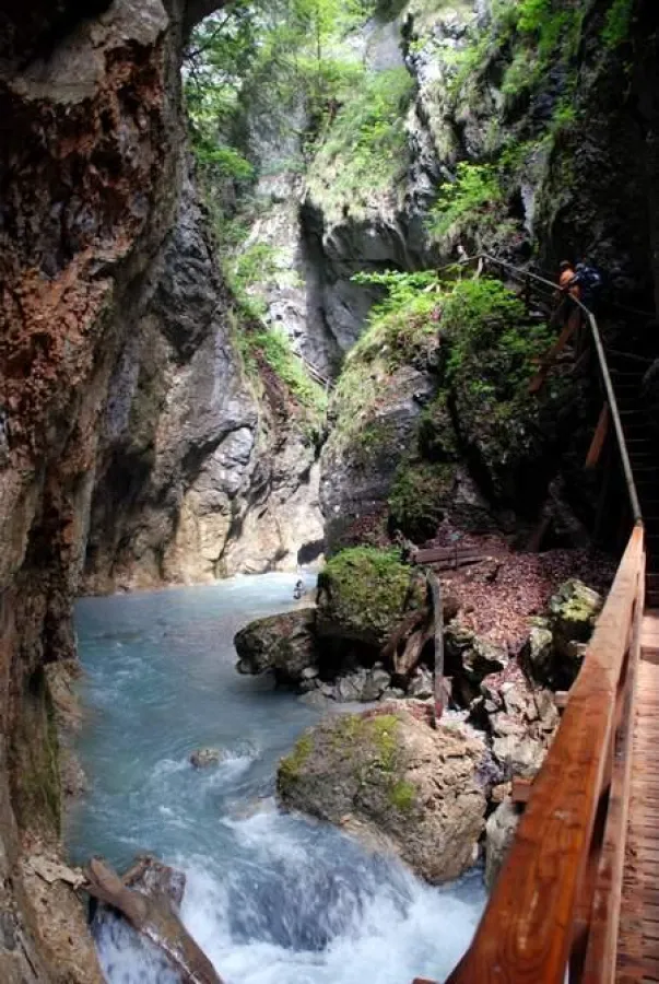 Wolfsklamm in Stans, Tiroler Karwendel: Eindrucksvolle Wanderung im bekannten Naturdenkmal