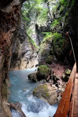 Bild: Bekannt aus Funk und Fernsehen - Wolfsklamm im Tiroler Karwendel