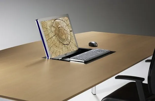 Bild: Integrierbare Monitorsysteme erobern moderne Arbeitswelten
