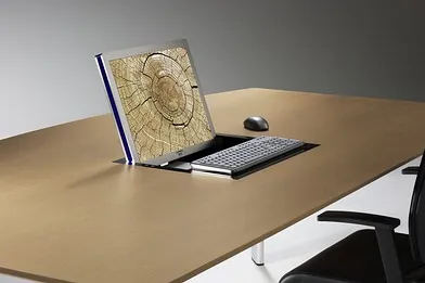 Bild: Integrierbare Monitorsysteme erobern moderne Arbeitswelten