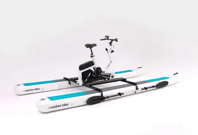 Bild: Mit dem neuen eWater.Bike auf dem Wasser aktiv