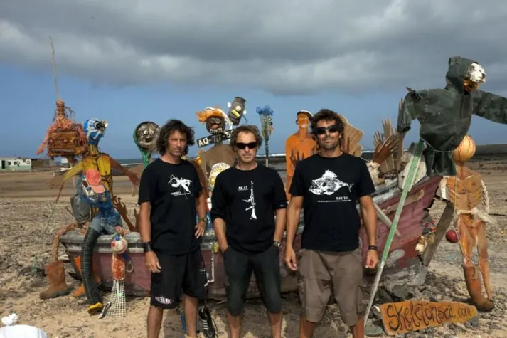 Bild: Sandalen, Kunst und Umweltschutz