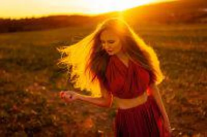 Bild: Workshop: Die Kunst der Gegenlichtfotografie für Portraits bis sinnlich mit Yaiza und Tobias Glawe am 26