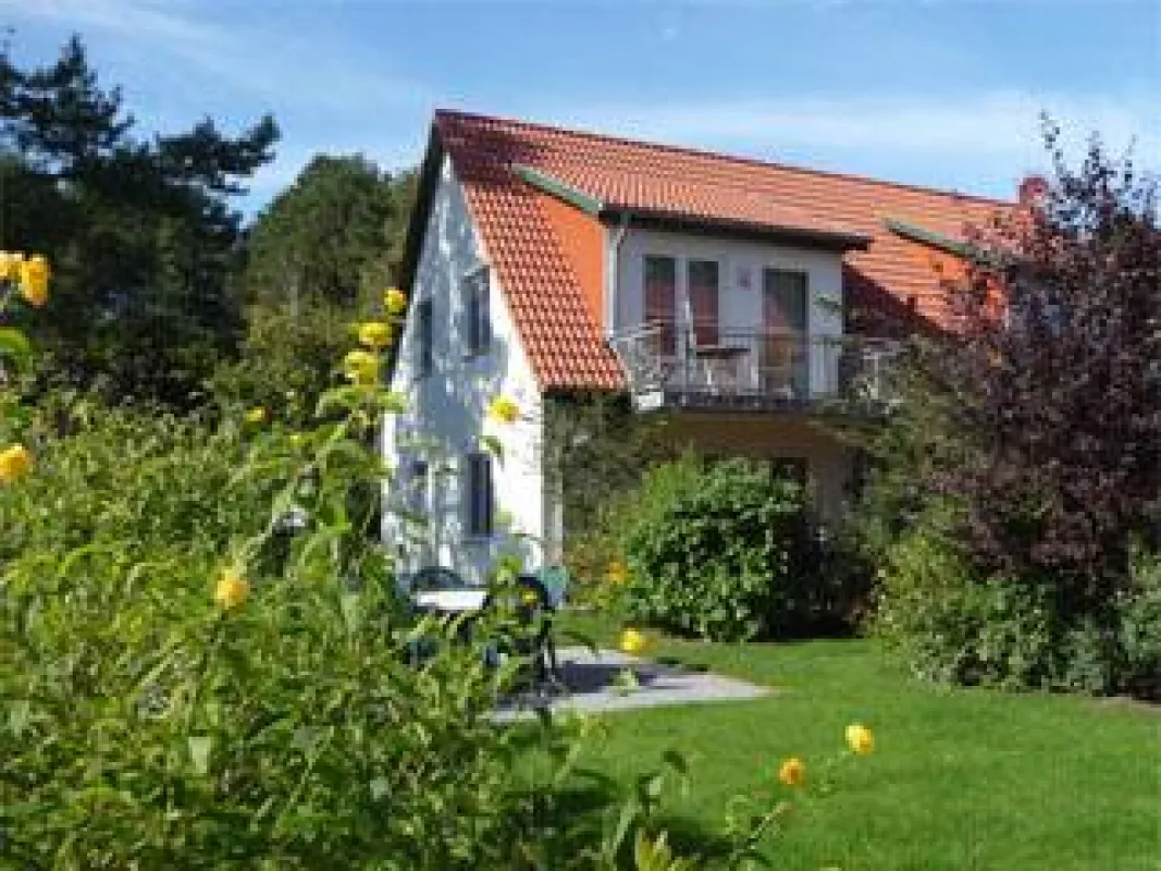 Naturnah, ruhig und dennoch zentral: Alter Schulgarten im Seebad Loddin