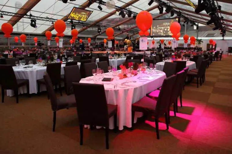 Bild: Party Rent inszeniert Raumkonzept der 7. „Nationaal Gala voor de Gehandicaptensport“