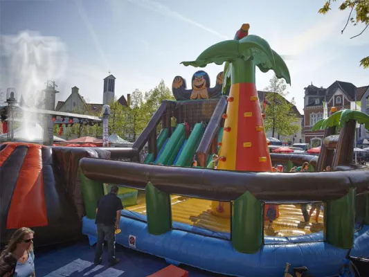 Bild: Adventure Land - eine der größten mobilen Kinderattraktionen Deutschlands