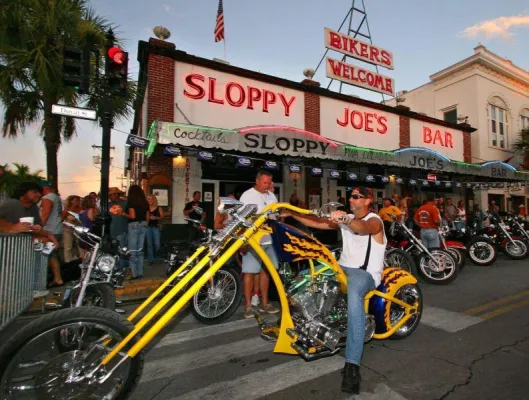 Bild: Weltweites Motorradtreffen "Key West Poker Run" feiert 40jähriges Jubiläum