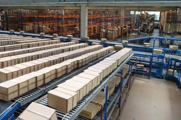 Bild: Lager, Kommissionierung, Transport: Welche Technologie ist die Richtige?