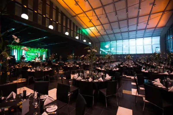 Bild: Late Night Concepts illuminiert Hanse Merkur Gala