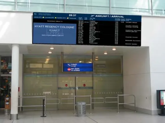 Bild: International Airport Münster Osnabrück: Digitales Informations- und Werbesystem