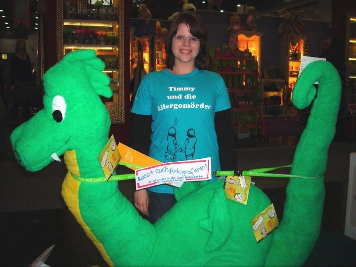 Jungautorin Cornelia Franke (21) und das Papierfresserchen - ein Dream-Team!