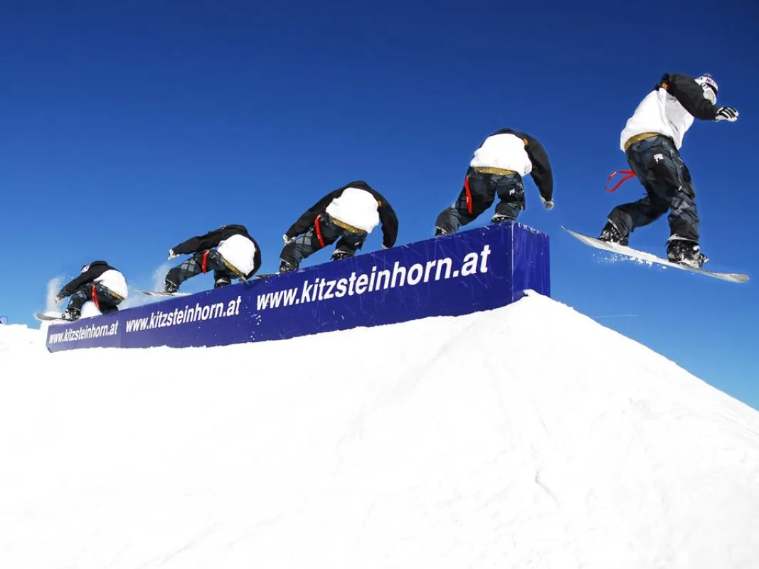 Ski- und Boardaction beim \'firn + fun happening\' in Zell am See-Kaprun