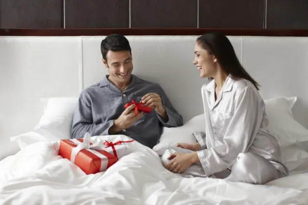 Bild: „Menu Surprise“ zum Valentinstag: Vierter Gang ist die Übernachtung in einer Suite