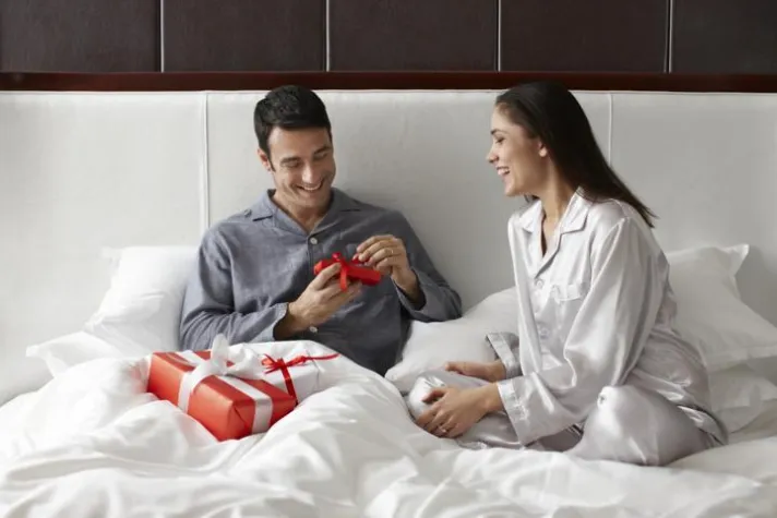 Bild: „Menu Surprise“ zum Valentinstag: Vierter Gang ist die Übernachtung in einer Suite