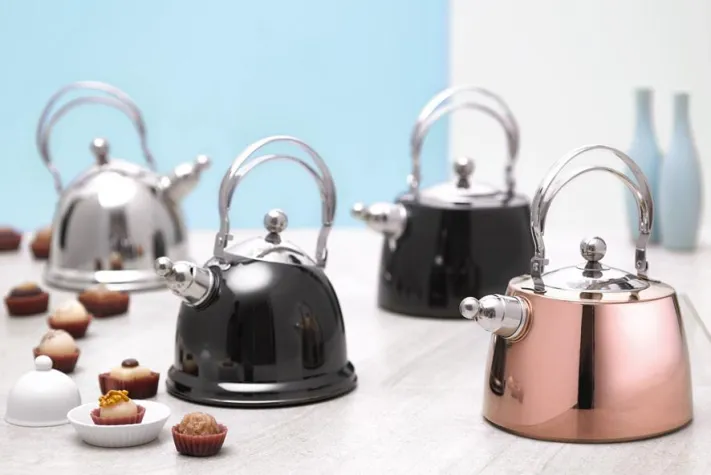 Für das „Hygge“-Gefühl in der Küche: Flötenkessel von Schulte-Ufer Bild: Für das „Hygge“-Gefühl in der Küche: Flötenkessel von Schulte-Ufer