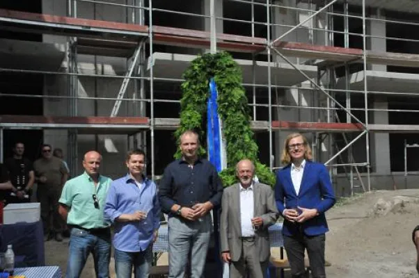 Bild: Lichtenberg: Ein Stadtteil im Aufwind – SANUS AG feiert Richtfest in der Einbecker Straße 53/53a