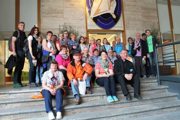 Bild: Erste Heilige Pforte außerhalb einer Kirche Ziel von Kolping-Pilgerreise