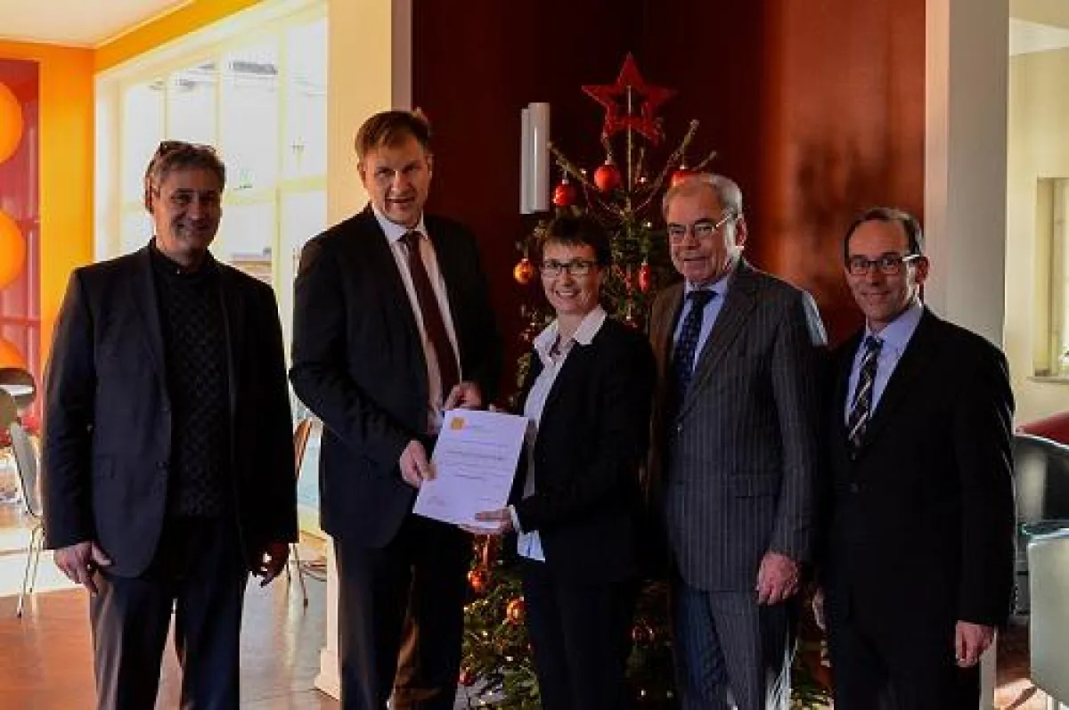 Prof. Dr. Kerstin Seeger mit Herrn Lang, Herrn Hansis, Herrn Paffrath und Herr Ibald