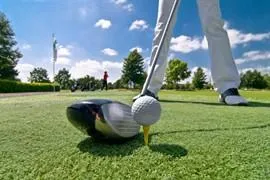 Bild: „Hole in One“ – Mit dem Lindenhof durch die Golfsaison