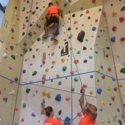 Bild: Hoch hinaus für das Team der NSCON GmbH