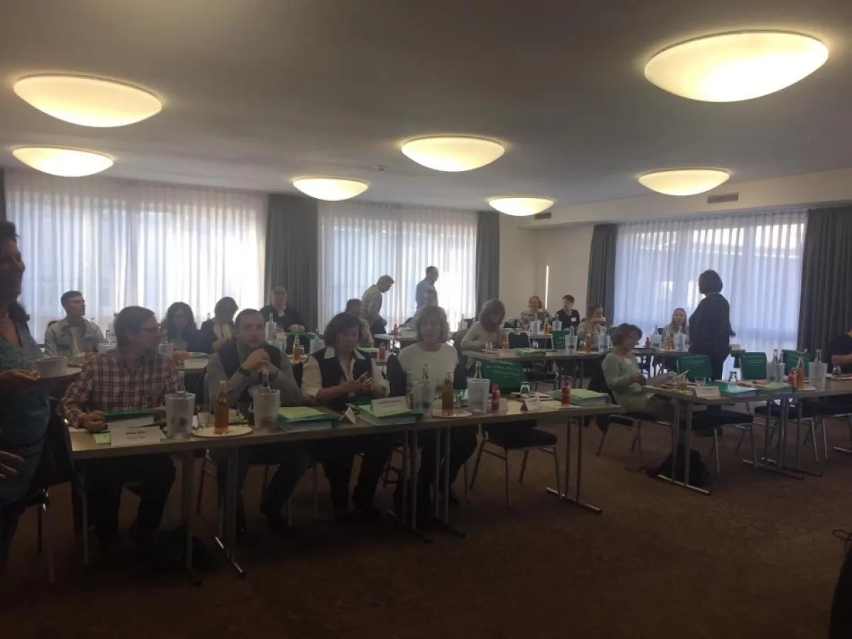 Jahreswechsel-Seminare: abresa bereitet relevante Änderungen zum Jahresende zielgruppengerecht auf