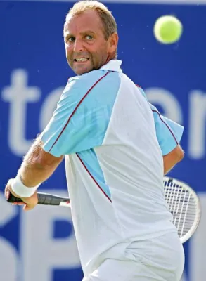 Bild: Das Duell der Tennis-Ikonen - Thomas Muster gegen Boris Becker in Braunschweig