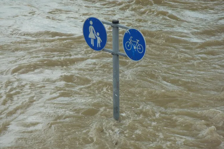 Neue Software warnt bereits Stunden im Voraus vor Überflutungen und Hochwasser Bild: Neue Software warnt bereits Stunden im Voraus vor Überflutungen und Hochwasser