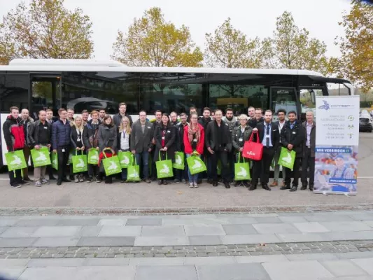 Bild: Einsteigen und Karriere machen: IT-Jobshuttle bringt Studierende zu Heilbronner Unternehmen