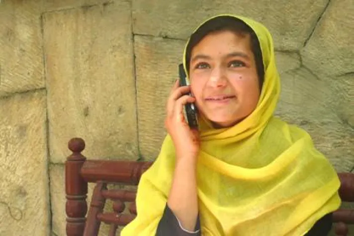 Bild: Sakina (12) hört immer noch gut – dank Hörgeräte-Spende: HÖREX HörExperten erhielten Botschaft aus Afghanistan