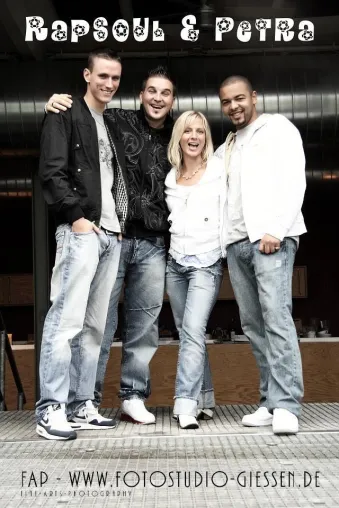 Rapsoul-Member Jan über seine erste Liebe in der Umkleidekabine Bild: Rapsoul-Member Jan über seine erste Liebe in der Umkleidekabine