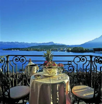 Bild: Residieren wie im Grand Hotel - Luxuswohnungen mit Hotelservice am Vierwaldstättersee auf Villanao.de