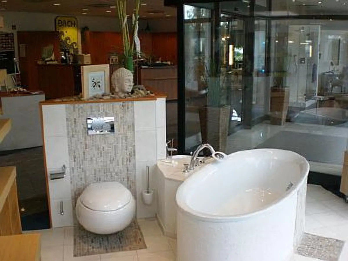 Eine von zehn: Die Göttinger Bäder- und Fliesenausstellung der Firma Hermann Bach. (Quelle: H. Bach)