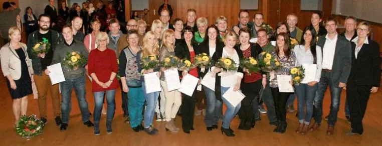 LWL-Kliniken gratulieren 21 neuen Gesundheits- und Krankenpflegern zum Staatsexamen Bild: LWL-Kliniken gratulieren 21 neuen Gesundheits- und Krankenpflegern zum Staatsexamen
