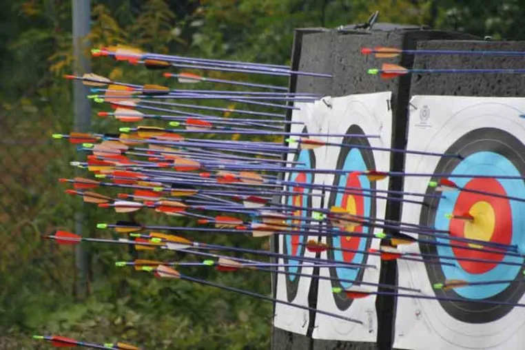 Bild: Team-Building im Steinbruch