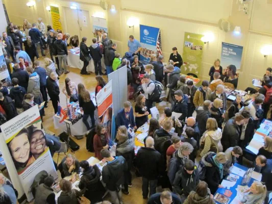 Bild: Infobörse für Weltentdecker - JugendBildungsmesse zu Gast in Düsseldorf