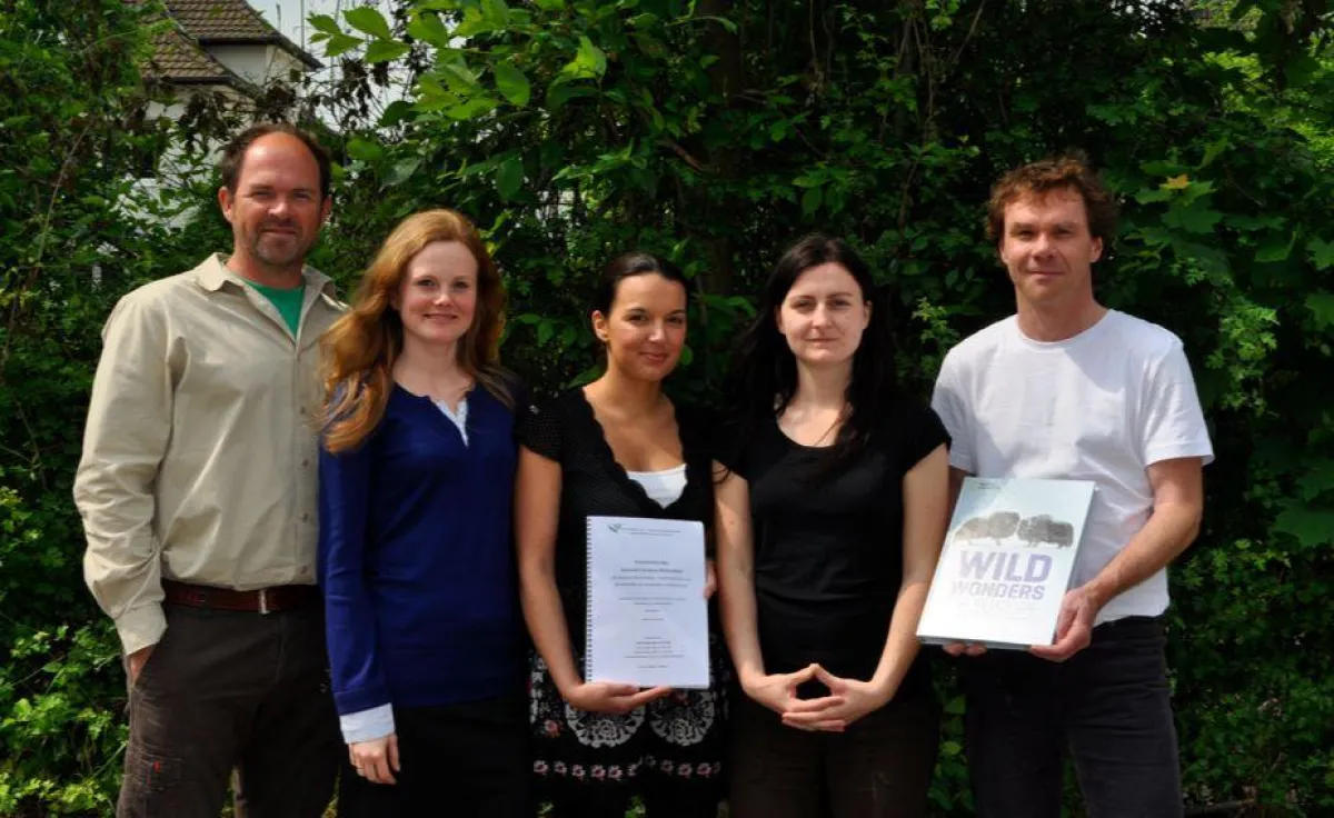 v.l.n.r.: Prof. Klaus Rick (Umwelt-Campus Birkenfeld), Svetlana Wagner, Denise Keßler, Hanna Donate und Stefan Hörmann (GNF)
