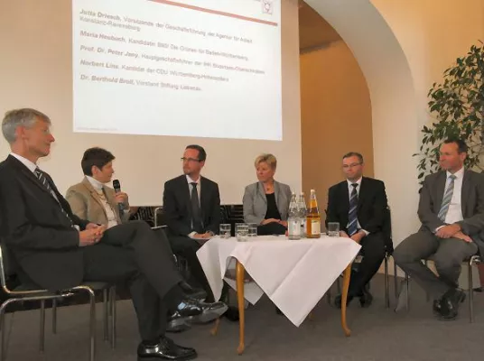 Bild: Fachgespräch zur Europawahl in Liebenau