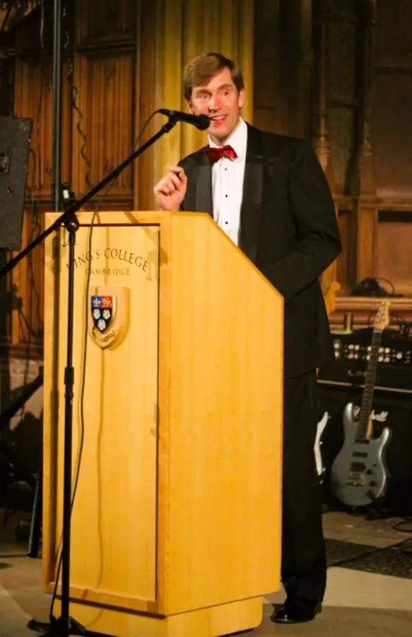 Adrian Dickens, Inhaber der Firma