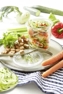 Bild: Fettarm und gesund: Fünf Ideen, wie Sie Ihre Gäste mit Rohkost überraschen können