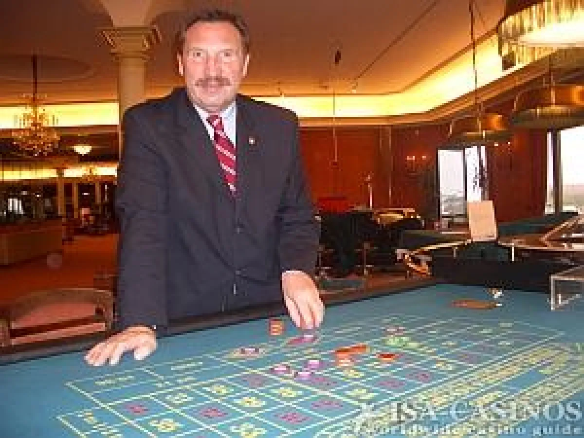 Siegfried Hampel, Technischer Leiter der Spielbank Hamburg
